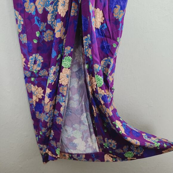 SMYTHE Violet Floral Front Twist Kimono Sleeve Midi Dress - Picture 11 of 16